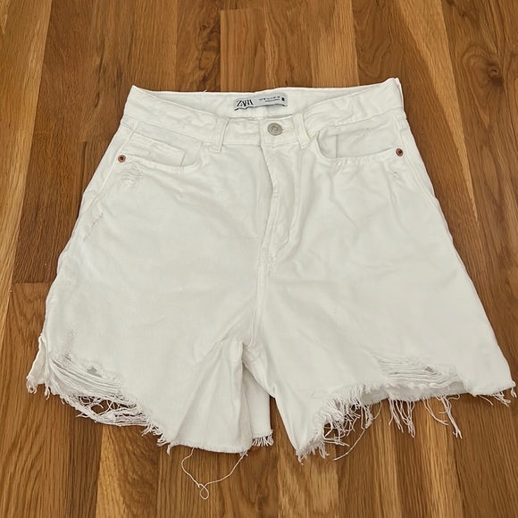 Zara Pants - Zara Mom Denim Short - White